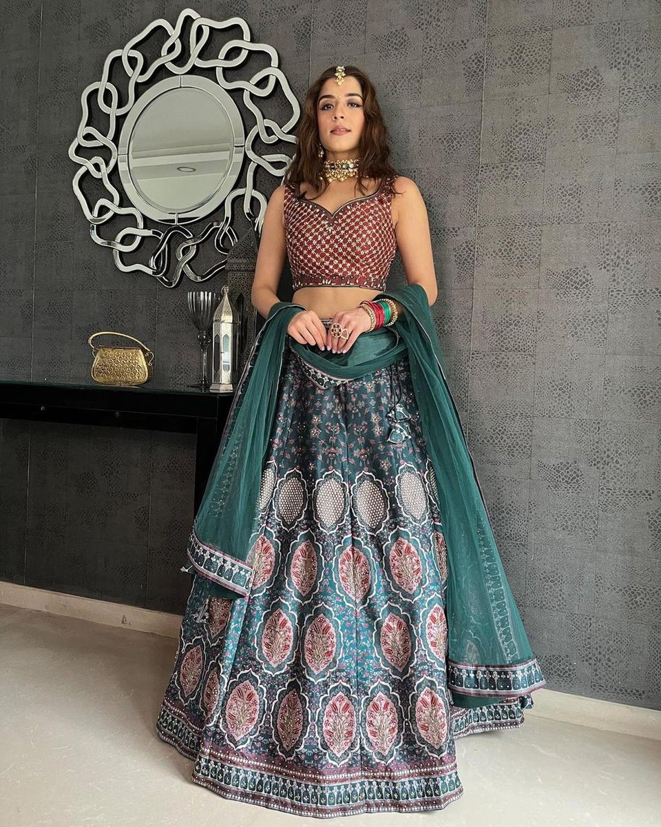 Bollywood  Designer Lehenga LG-430 Design 2