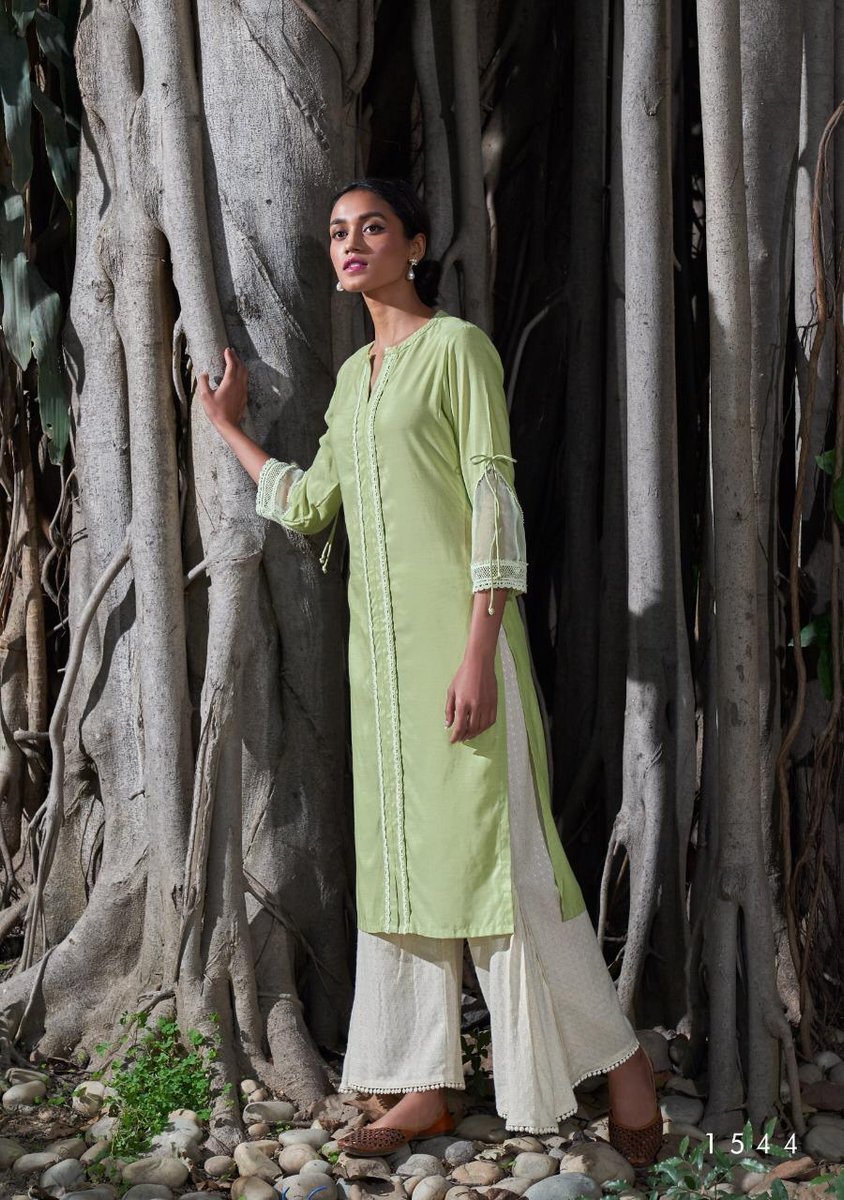 Four Buttons Banyan Tree 401-404 Series 4