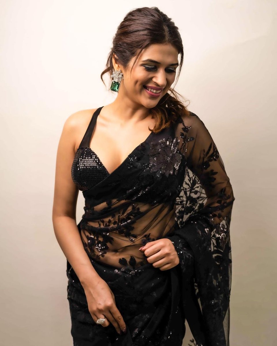 Bollywood Designer Black Saree DF-3227 Design 3